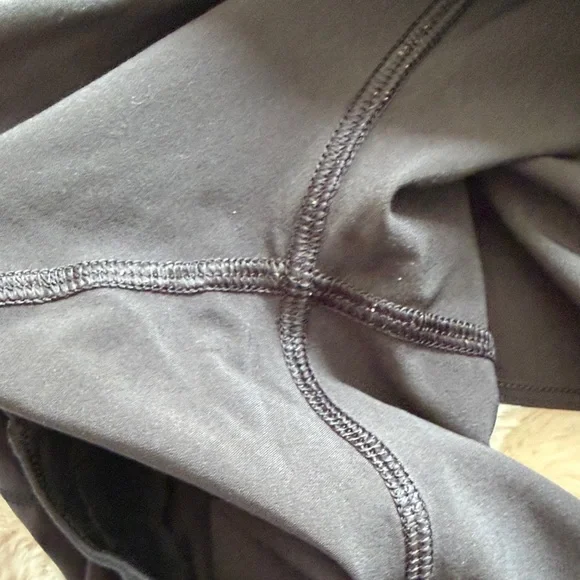 Women's Black Lululemon Athletica Shorts size 6 - Picture 6 of 11